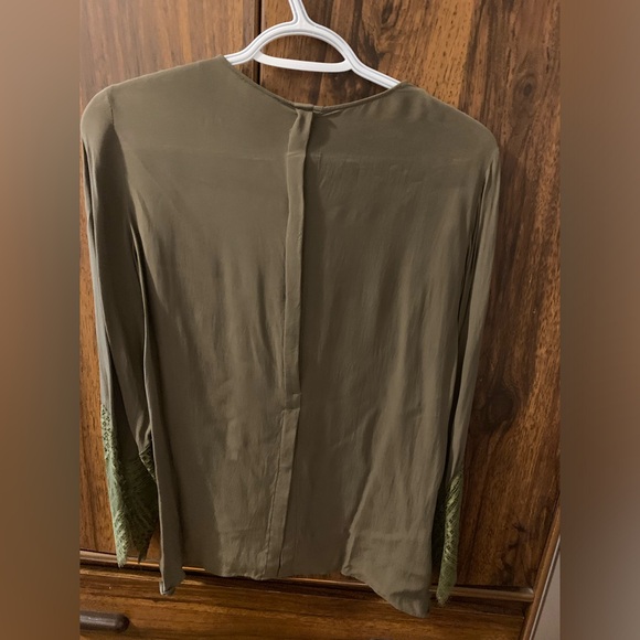Massimo Dutti Green Blouse with Lace Sleeve Detail Size US 4 - Picture 2 of 4
